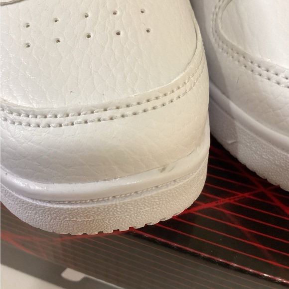 Fila white shoes size 13 for girls - Picture 2 of 8